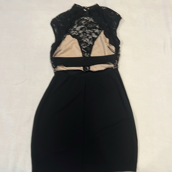 Windsor black lace top dress - Picture 3 of 4